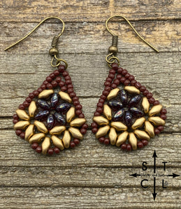 Maroon White Gold Sharon Earrings