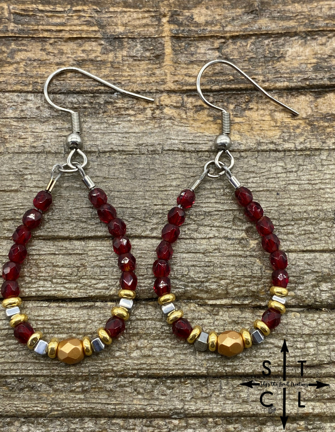 Mini Crystal Teardrop Maroon Gold Silver