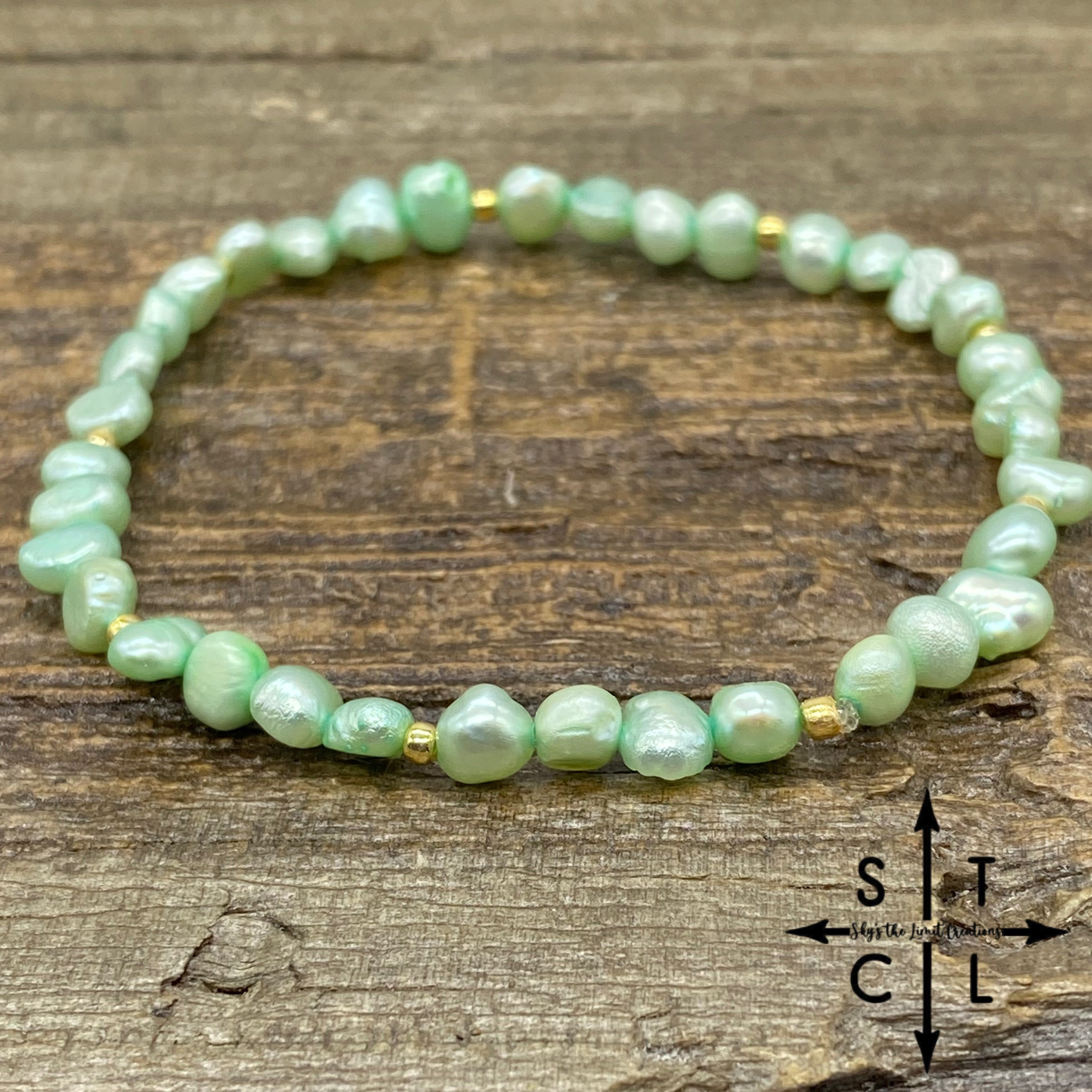 Stretch Bracelet Sea Foam Green Saltwater Pearls