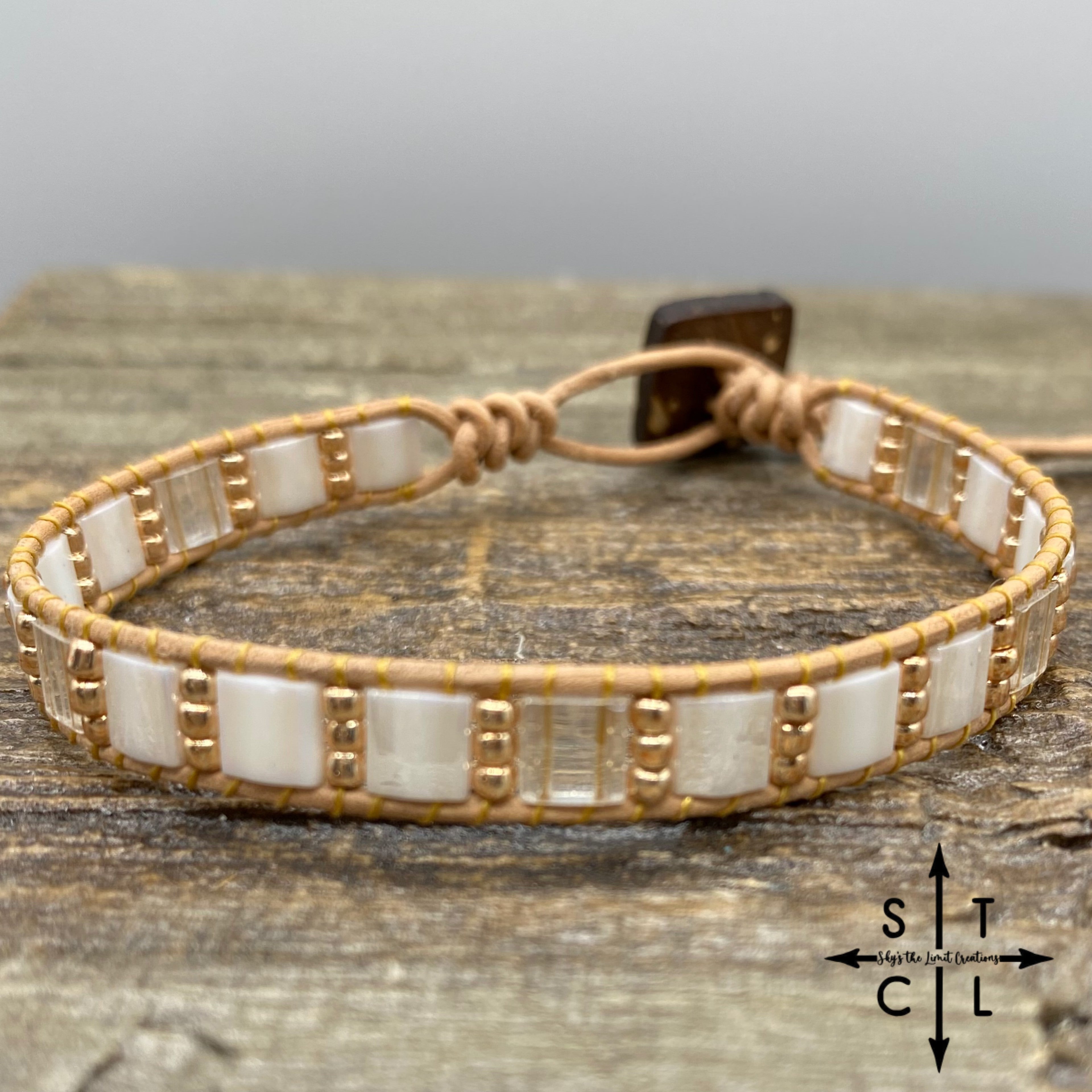 White Clear Bronze Kari Bracelet