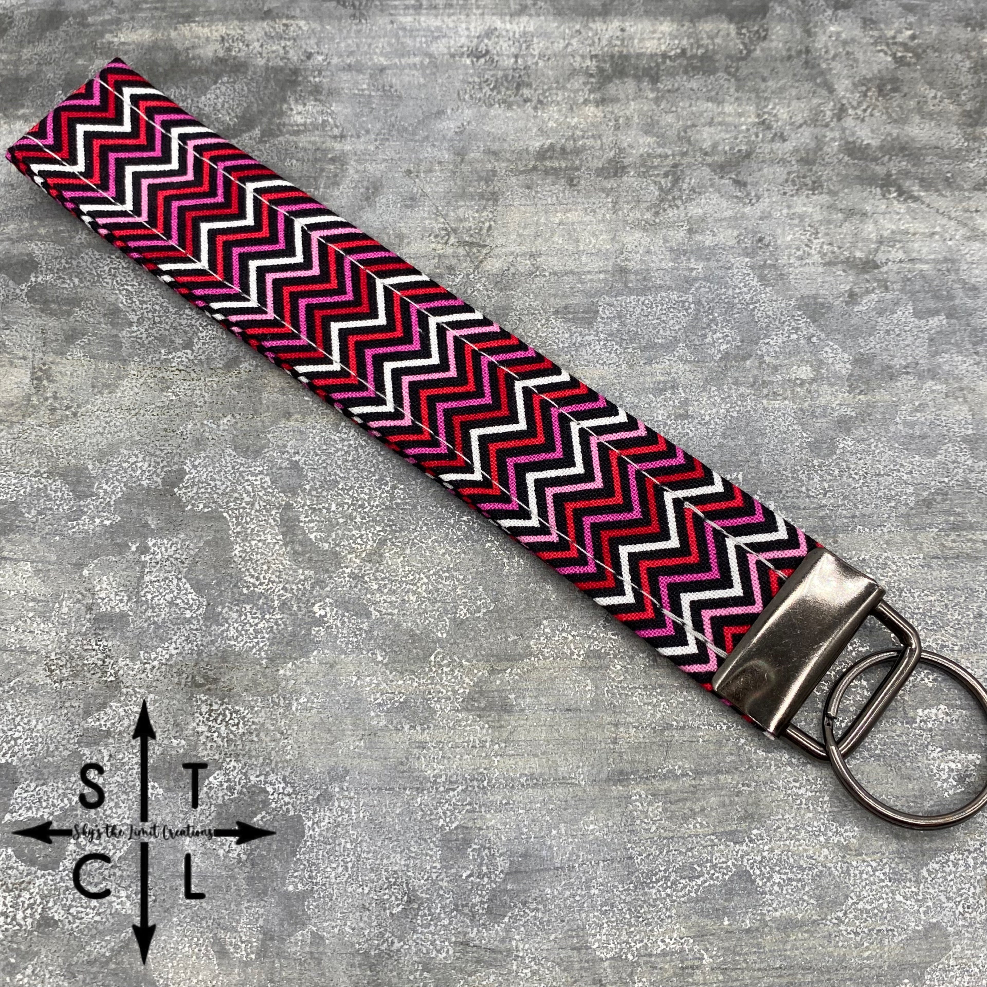 Key Fob Chevron White Black Mix Pink