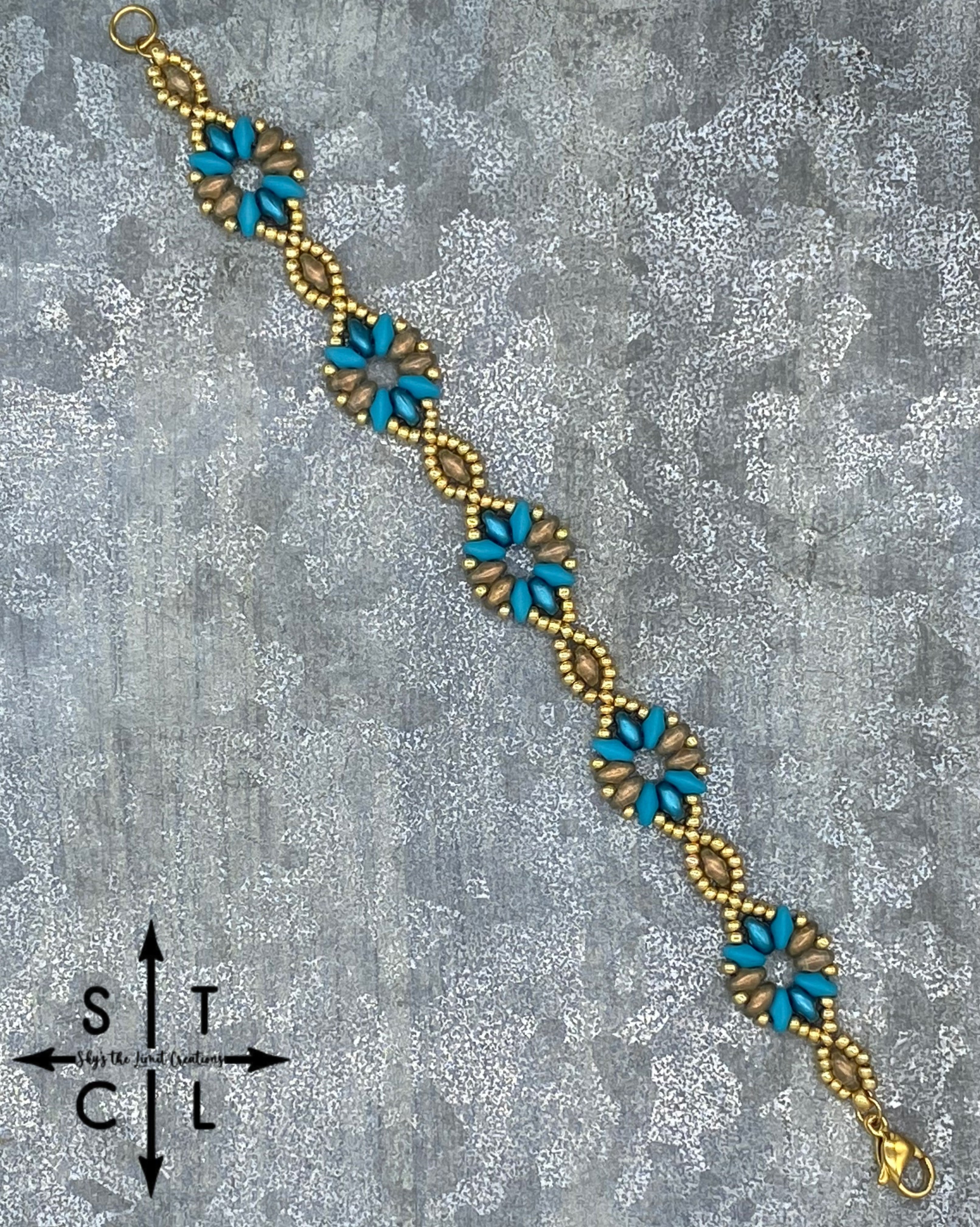 Bright Turquoise Pearl Turquoise Clear Gold Dallis Bracelet