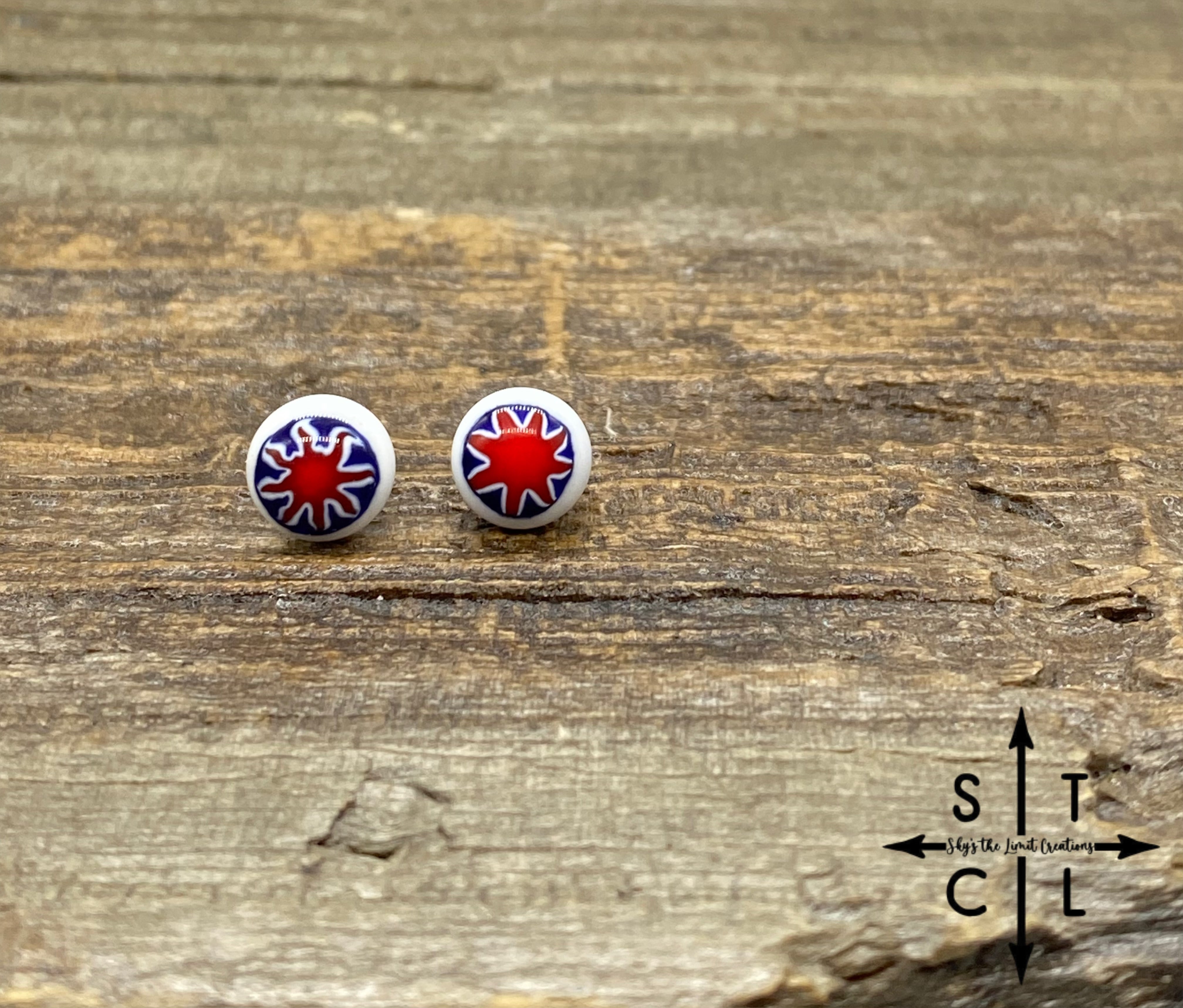 White With Red Star Burst Murano Glass Sud Earrings