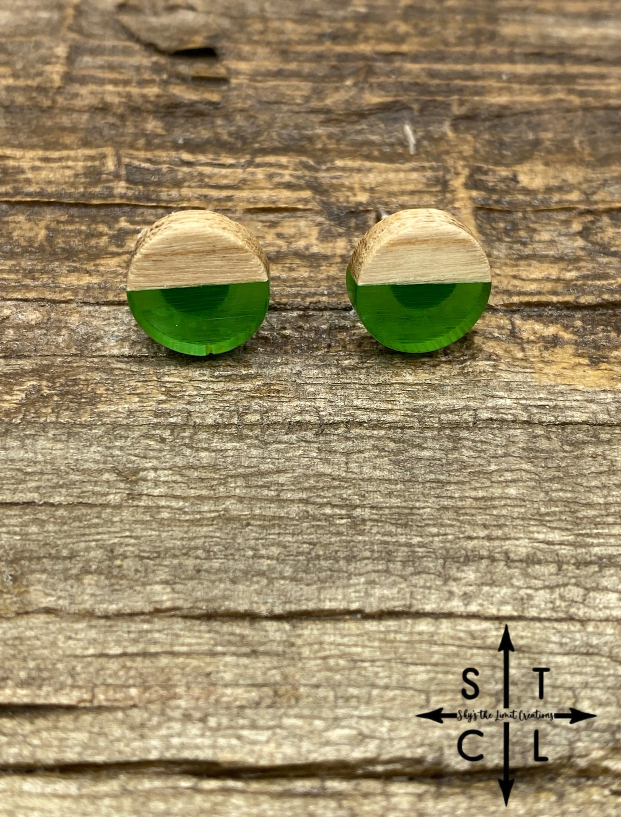 Clear Green 2 Resin Wood Studs